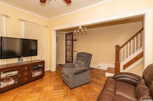 87-12 108th St, Jamaica, NY 11418-1218
