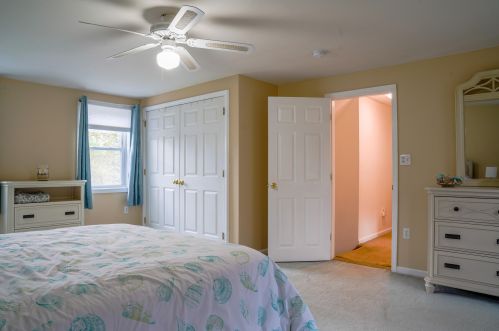 24 Severance Dr, Londonderry NH  03053-3118 exterior
