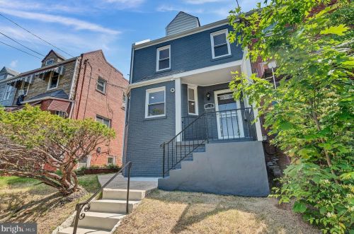 54 53rd St, Washington, DC 20019-6534