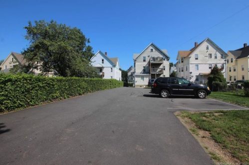 65 Roberts St, New Britain CT  06051-3414 exterior