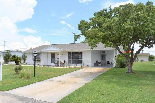 1727 Council Dr, Ruskin, FL 33573-5210