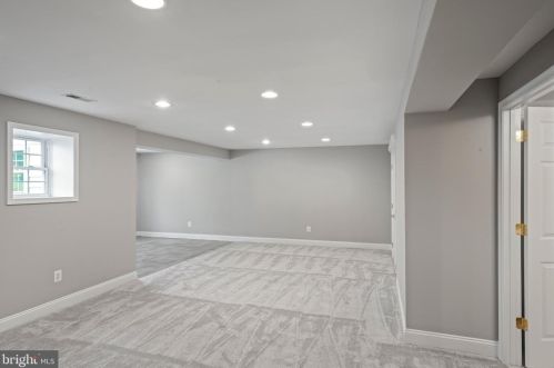 15573 Alderbrook Dr, Haymarket VA  20169-6130 exterior