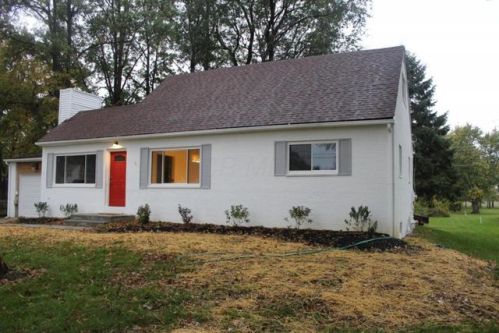 9718 Lynns Rd, Pataskala, OH 43062-9408