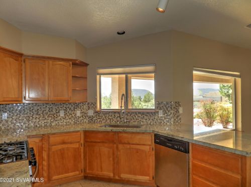 210 Pinon Wood Dr, Sedona AZ 86351-7919 exterior