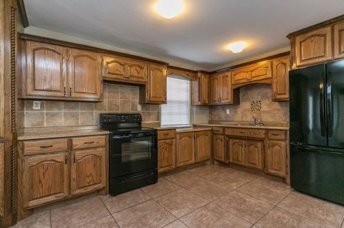 1104 Sharondale St, Fort Worth TX 76115-4241 exterior