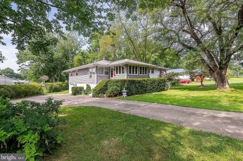 351 Hessian Ave, West Deptford, NJ 08063-1503