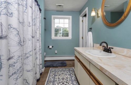 1 Harmony Ln, Methuen MA 01844-5405 exterior