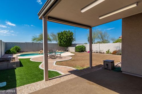 9072 80 Ln, Peoria AZ 85382-4417 exterior