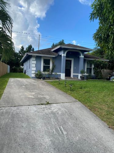 5134 Norma Elaine Rd, West Palm Beach FL  33417-4737 exterior