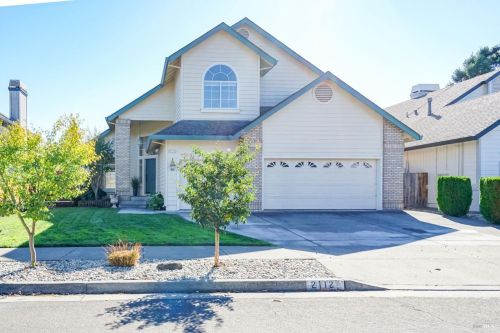 2112 Bock St, Santa Rosa, CA 95403-7614