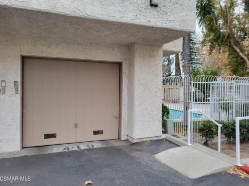 3354 Darby St, Simi Valley, CA 93063-5332