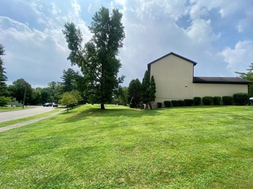 1100 Slope Bay, Zanesville OH  43701-1568 exterior