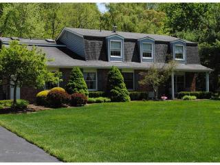 104 Walnut Ridge Dr, Pittsburgh, PA 15238-1211
