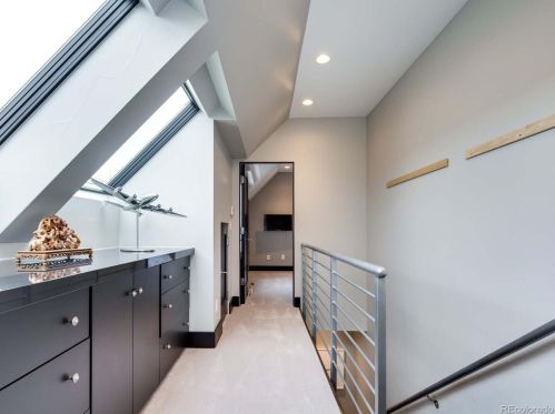 514 Cook St, Denver CO 80205-3735 exterior