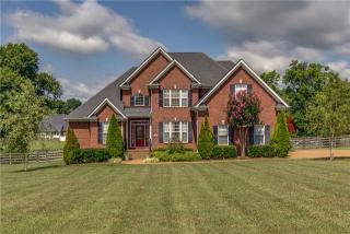 4044 Pleasant Gate Ln, Columbia, TN 38401-7388