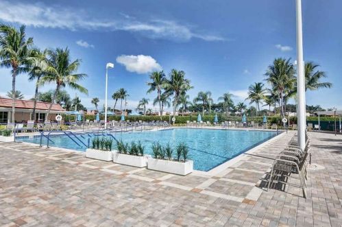 691 Burgundy O, Delray Beach FL  33484-4914 exterior