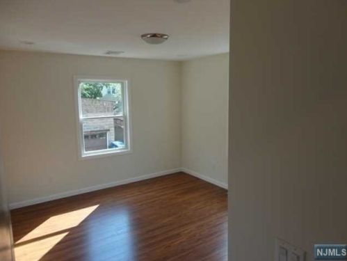 72 Brk Ave, Englewood NJ  07631-1735 exterior