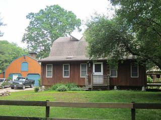 37 Bell Schoolhouse Rd, Richmond, RI 02892-1011