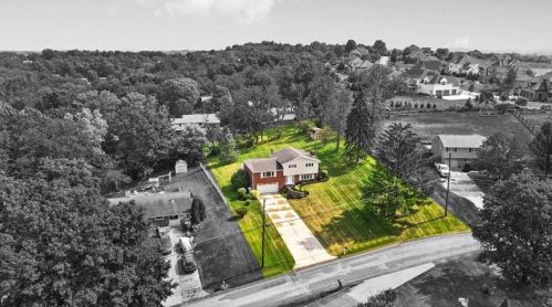 144 Marion Dr, Canonsburg, PA 15317-2922
