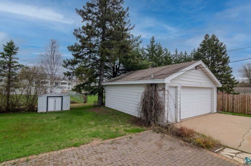 3326 Outer Dr, Hibbing MN 55746-2657 exterior
