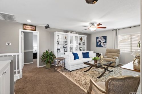 28531 Redwood Canyon Pl, Santa Clarita CA  91390-5723 exterior