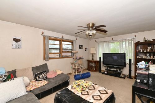 450 91st St, Milwaukee WI  53226-4524 exterior