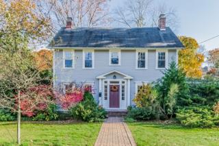 106 Walworth Ave, Scarsdale, NY 10583-1139