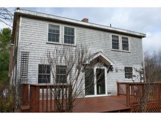 207 Pine Banks Rd, Putney, VT 05346-8792