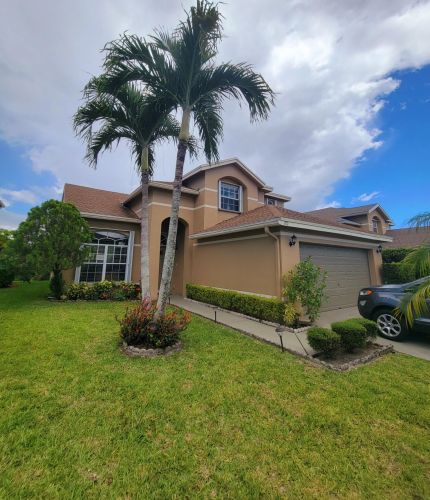 170 Heatherwood Dr, West Palm Beach, FL 33411-8613
