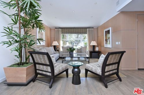 5037 Gaviota Ave, Van Nuys CA  91436-1427 exterior