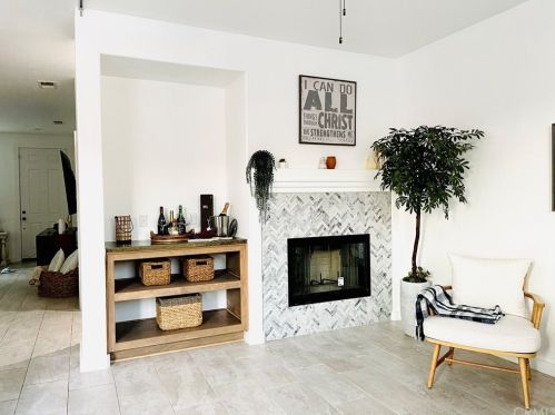 16043 Greyrock St, Victorville CA  92395-8628 exterior