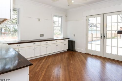 422 Grove St, Montclair NJ  07043-2228 exterior