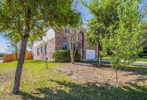 436 Goldenrod St, Uhland, TX 78640-5454