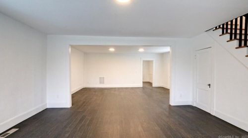 3 Prospect St, Milford CT  06460-4802 exterior