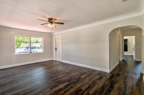 3210 11th Ave, Saint Petersburg FL  33713-5404 exterior