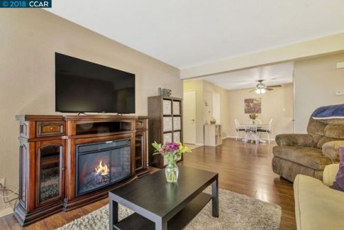 5015 Valley Crest Dr, Concord CA  94521-3083 exterior