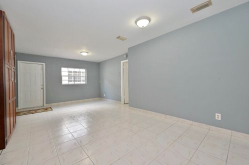 4903 Saratoga Rd, West Palm Beach FL  33415-7415 exterior