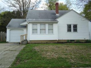 425 Lyman St, Wadsworth, OH 44281-1824