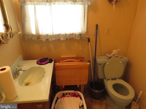 34264 Dupont Blvd, Frankford DE  19945-3800 exterior