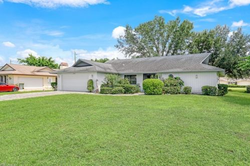 2509 Kings Lake Blvd, Naples, FL 34112-5456