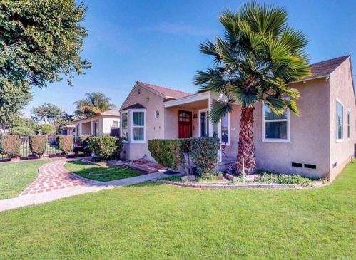 11946 Bullis Rd, Lynwood, CA 90262-4425