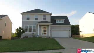 1114 Hardwood Dr, Omaha, NE 68046-8072