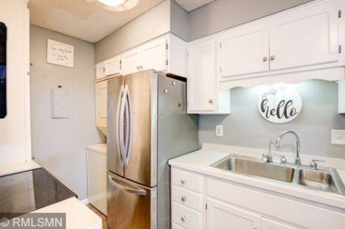 2547 Unity Ave, Minneapolis MN  55422-3451 exterior