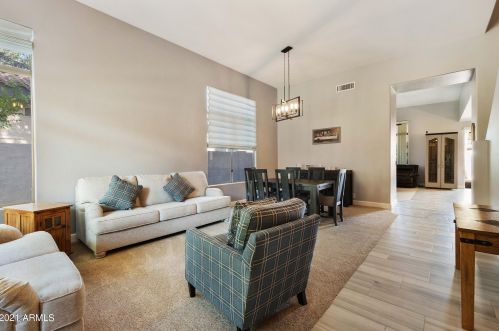 1712 Bruce Ave, Gilbert, AZ 85234-6151