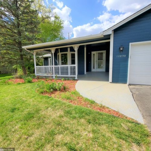 10898 Yellow Pine St, Minneapolis, MN 55433-4259