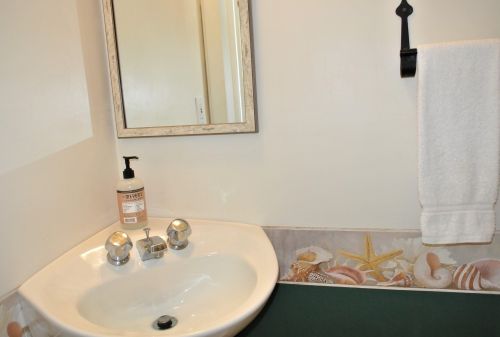 16 Brant Rock Rd, Mashpee MA 02649-4761 exterior