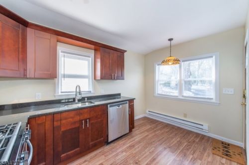 100 Tintle Ave, West Milford Lakes NJ  07480-4715 exterior