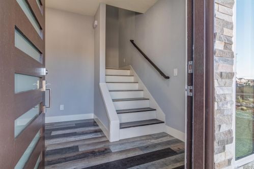 1916 Pine Meadow Dr, Santa Rosa CA  95403-1584 exterior