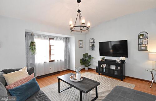 17 Glenview Dr, Riverton NJ  08077-2135 exterior