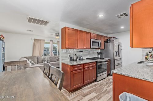 1115 29 Ave, Phoenix AZ 85009-5716 exterior